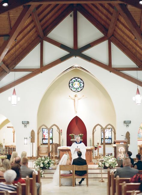 Montauk Wedding, Montauk Ny, Hamptons Wedding, Yacht Club Wedding, Coastal Wedding, Wedding Mood, Yacht Club, Beach Town, Club Wedding