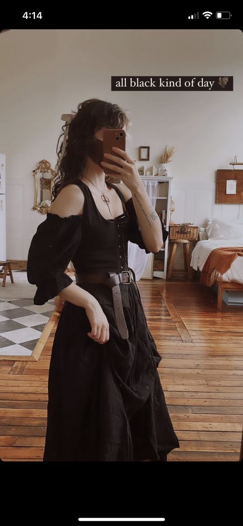 Ren Faire Outfits, Ren Faire Costume, Fair Outfits, Fest Outfits, Arte Punk, Witch Outfit, Little Outfits, Fantasy Clothing, Fantasy Fashion