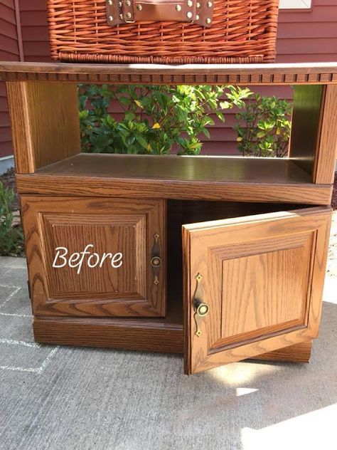 Upcycled $5 Media Stand to Record Player Cabinet // Gift of Gabby Blog Diy Record Player Stand Ideas, Record Player Stand Diy, Diy Record Player Stand, Diy Record, Record Player Table, Record Player Cabinet, Record Stand, Record Player Stand, Record Cabinet