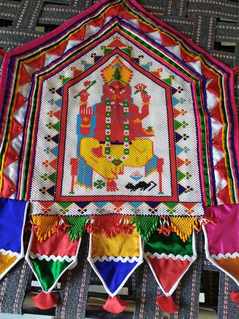 Kite Festival Photography, Ganesh Sthapna, Arti Thali Decoration, Arti Thali, Toran Design, Thali Decoration, Moti Work, Circle Mehndi, Festival Photography