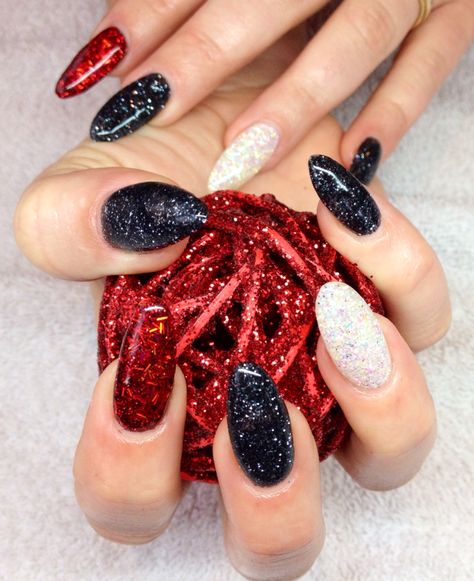 Black Nails With Red Glitter Accent, Black Red Christmas Nails, Black And Red Sparkle Nails, Black Red Silver Nails, Black And Red Glitter Nails, Red And Black Glitter Nails, Black Red And Silver Nails, Black Nails With Red Glitter, Red And Black Nails Design Classy