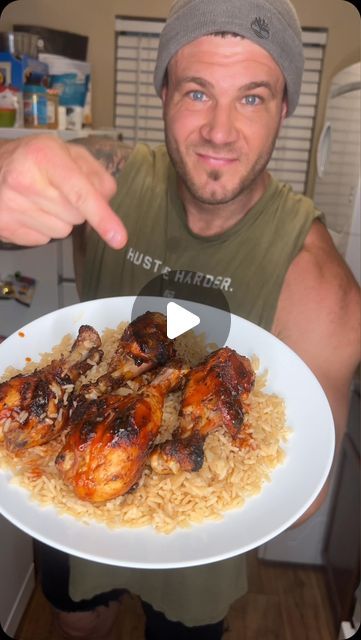 Kyle Simon Carillet on Instagram: "Spicy Grilled chicken drumsticks & Rice 

Just a reminder not everything has to be all fancy and complicated 🤙 

Remove all the skin on the drumsticks 

Soak in water with salt & pickled jalapeños with the juice for a couple hours 

Drain and add some oil, season with your favorite seasoning. I went with a hefty amount of sweet heat 

Throw on a grill or roast in the oven until internal temp hits 160-165 degrees 

Serve over rice and top with some honey sriracha sauce (50/50 blend of each)

BOOM 💥" Honey Sriracha Sauce, Grilled Chicken Drumsticks, Spicy Grilled Chicken, Drumstick Recipes, Oven Chicken, Mexican Rice, Pickling Jalapenos, Sweet Heat, Chicken Drumsticks