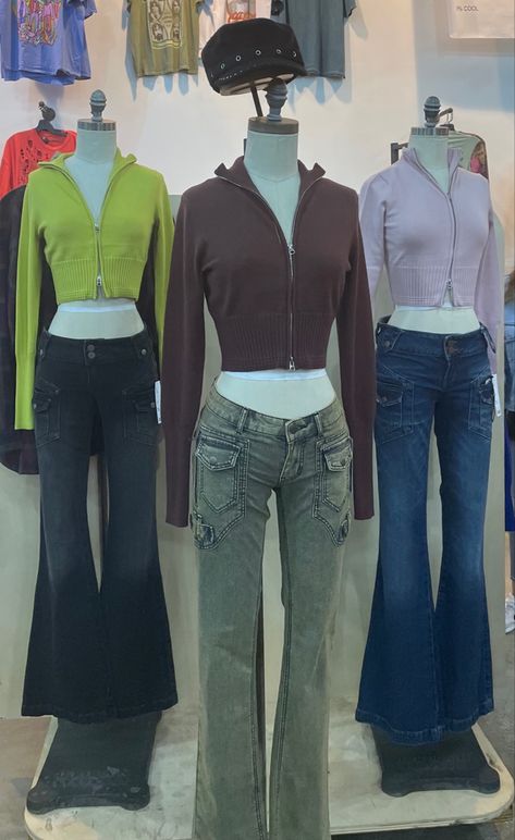 2000s Flared Jeans Outfit, 2000s Bell Bottoms Outfit, Bell Bottoms Y2k, Outfits With Bell Bottoms, 2000s Fashion Juicy Couture, Y2k Bell Sleeve Top, Late 2000s Fashion, 2000s Inspired Outfits, 2000s Outfits