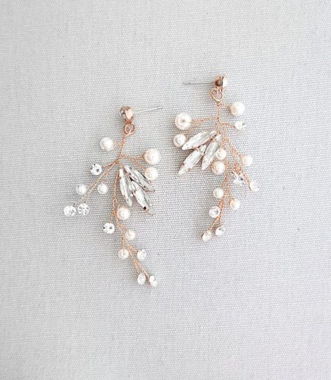 Emmaline Bride - Handmade Wedding Blog Hi, loves! As the Handmade Wedding Blog, we do our fair share of digging around the web to find the best handmade wedding finds for your celebration. Handmade is better:… Handmade Wedding Blog Labor Day Wedding, Rose Gold Boho, Vine Earrings, Rose Gold Lights, Earrings With Crystals, Woodland Earrings, Rose Gold Texture, Wedding Sale, Matching Jewelry