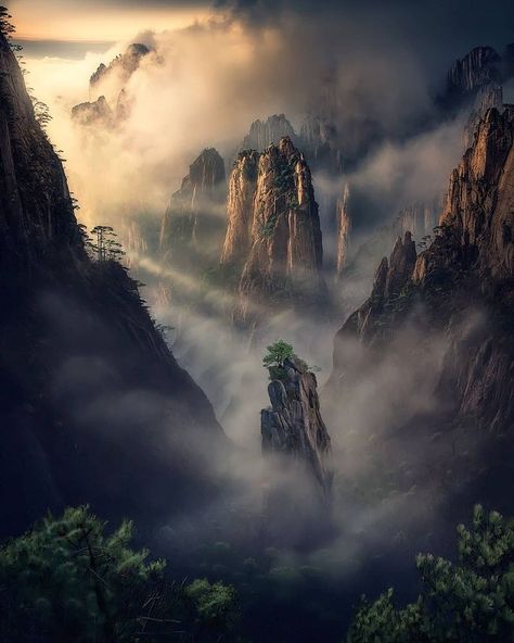 planet earth by maxrivephotography Yellow Mountains, Huangshan Mountains, Huangshan, Mountain Photos, Its A Mans World, Samar, Mans World, Nature Images, Landscape Photographers