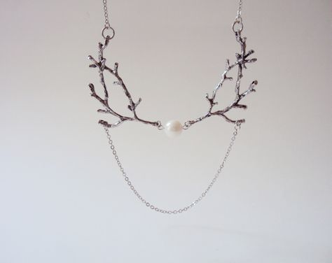 Silver Twig Necklace, Branch Necklace, Pearl Necklace, Nature Jewelry, Woodland, Forest Jewelry, Antlers Necklace,Coral by BijuBrill on Etsy https://www.etsy.com/listing/195233508/silver-twig-necklace-branch-necklace Deer Antler Jewelry, Deer Antlers Necklace, Forest Wildlife, Forest Jewelry, Antler Jewelry, Jewelry Rustic, Antler Necklace, Branch Necklace, Wire Beads