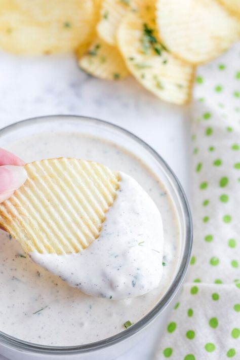 Buttermilk Ranch Dip, Creamy Ranch Dip, Buttermilk Ranch Dressing Recipe, Blue Cheese Dip Recipe, How To Make Dip, Ranch Dressing Dip, Make Buttermilk, Easy Fruit Dip, Cold Dip Recipes