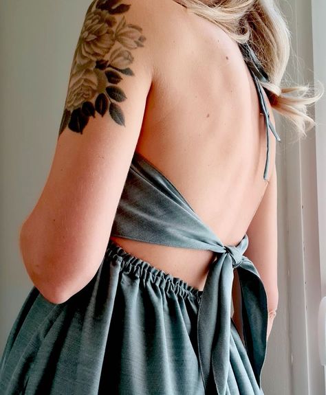 How To: Bandeau Maxi Dress with Spaghetti Straps & Low, Gathered Tie-Up Back Detail | Contour Affair Cecile Bahnsen, Diy Backless, Diy Crop Top, Sundress Pattern, Bandeau Maxi Dress, Diy Wardrobe, Low Back Dresses, Dress Alterations, Maxi Dress Pattern