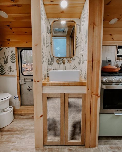 Tiny Vanity, Skoolie Living, Bus Rv Conversion, School Bus Tiny House, School Bus House, Self Sufficient Homestead, Bus Conversions, Rv Dreams, Tiny House Talk