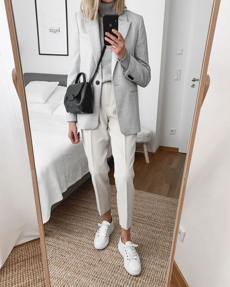 Minimal Stil, Minimalist Moda, Skandinavian Fashion, Look Retro, Fashion Weeks, Casual Work Outfits, Blazer Outfits, Look Vintage, Work Outfits Women