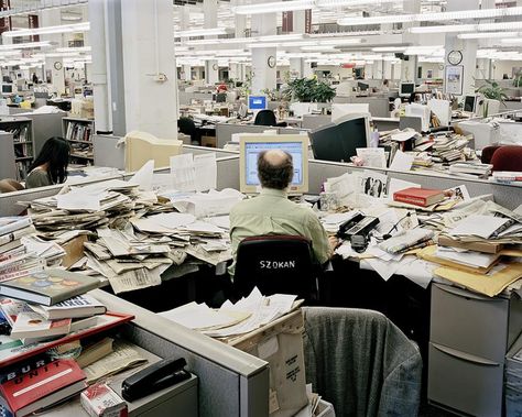 Deadline: @willsteacy photographs the huge changes of a newsroom over 5 years, via @1854 http://bit.ly/1Gx0XXE Photography Prompts, Seydou Keita, 90s Office, Robert Frank, Retro Office, Photojournalism, New Room, Art Direction, Newspaper