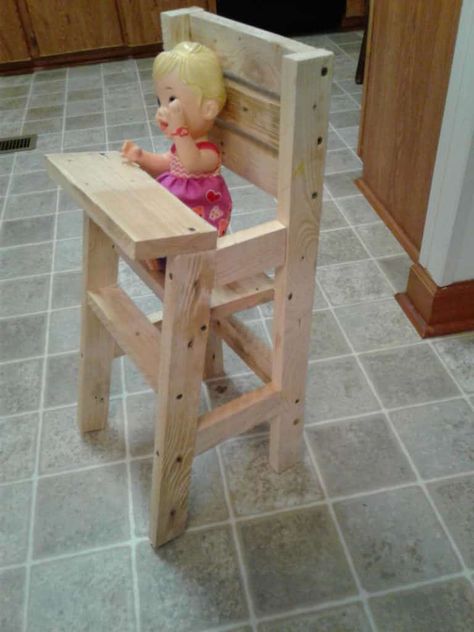 Baby Doll Furniture, Doll High Chair, Pallet Chair, Wood Heat, Fun Projects For Kids, 1001 Pallets, Barbie Doll House, Pallet Crafts, Wood Creations