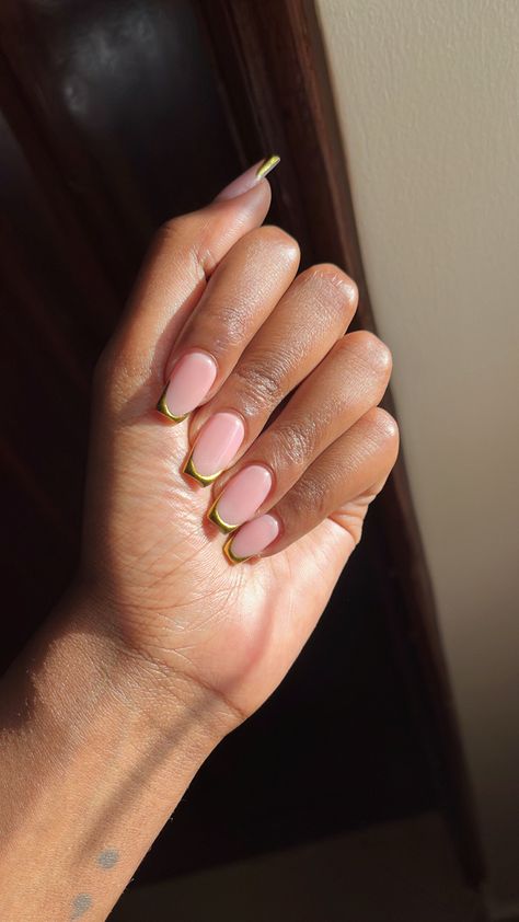 Gold frenchtip Gold Tip Square Nails, Gold Accented Nails, Gold French Tip Nails Coffin, Gold Ballerina Nails, Pink And Gold French Tip Nails, Gold French Tip Coffin, Gold Accented Nail Inspiration, Gold Nails French, Gold French Nails