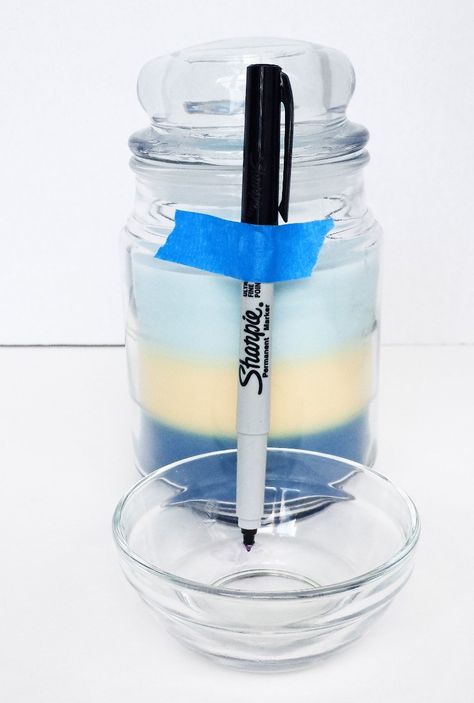 How to Revive Dried-Up Sharpies | Make Dead Sharpies Work Like New Again with Rubbing Alcohol Sharpies And Alcohol, Sharpie Cards Ideas, Diy Sharpie Crafts, Sharpie Art Projects, Sharpie Projects, Crayon Crafts, Sharpie Crafts, Alcohol Ink Markers, Diy Sharpie