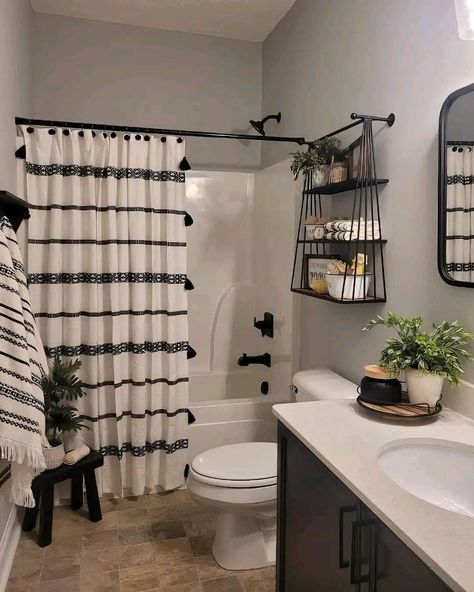 Guest Bath Storage, Cozy Shower Curtain, Bathroom Ideas Decor Themes, Black Accent Bathroom Ideas, Black White And Tan Bathroom, Bohemian Bathroom Decor Ideas, Unisex Bathroom Ideas, Guest Bathroom Black And White, Black Accent Bathroom