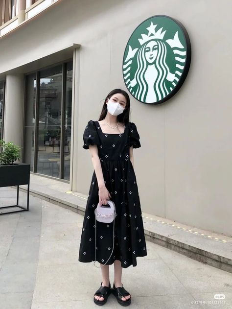 Urbanic Dresses For Women, Ootd Korean Style Dress, Simple Frock Design, Dress Korea, Simple Style Outfits, Simple Frocks, Stylish Short Dresses, Diy Vetement, Trendy Dress Outfits