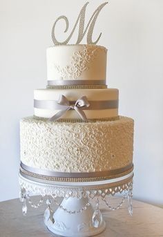 Wedding Cake 3 Layers, 1 Layer Wedding Cake, Layer Wedding Cake, Wedding Cake Ribbon, Unique Wedding Cakes, Wedding Cake Inspiration, Beautiful Wedding Cakes, Gorgeous Cakes, Mod Wedding