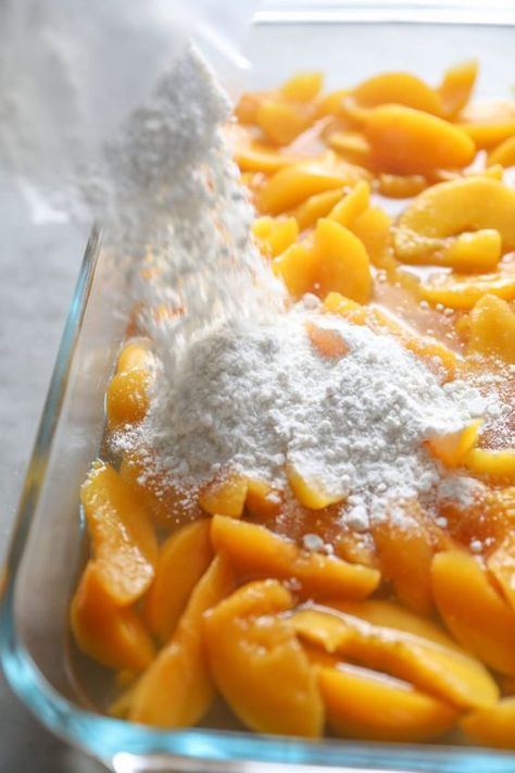 Peach Cobbler Recipe With Cake Mix, Can Peach Cobbler, Canned Peach Cobbler Recipe, Cake Mix Cobbler, Pumpkin Pecan Cobbler, Peach Dumplings, Cobbler Recipes Easy, Easy Peach Cobbler, Easy Peach Cobbler Recipe