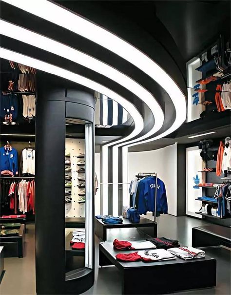 Adidas Retail Design, Adidas Interior Design, Adidas Store Design, Sport Shop Design, Sport Store Design, Store Drinks, Sports Display, Vintage Store Displays, Adidas Store