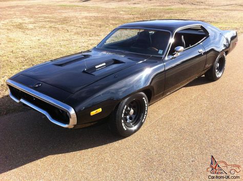 1972 Plymouth Satellite Sebring Plymouth Muscle Cars, Modern Muscle Cars, Plymouth Satellite, Plymouth Cars, Hot Rods Cars Muscle, Dodge Muscle Cars, Mopar Muscle Cars, Plymouth Roadrunner, Mopar Cars