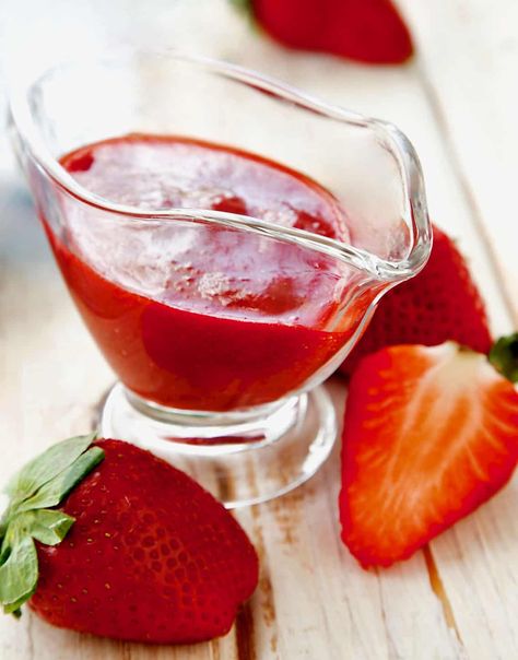 Strawberry Coulis Recipe, Rhubarb Puree, Ice Cream Sandwich Dessert, Strawberry Rhubarb Sauce, Easy Ice Cream Sandwiches, Rhubarb Sauce, Dessert From Scratch, Homemade Strawberry Sauce, Cheesecake Toppings