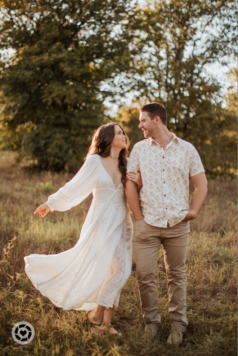 Engagement photo poses