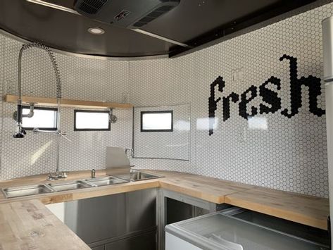 Food Truck Interior Design Ideas, Caravan Food Truck Interior, Food Trailer Design Interior, Coffee Trailer For Sale, Interior Coffee Trailer, Drink Trailer Interior, Food Truck Design Interior Kitchens, Beverage Trailer Interior, Horse Trailer Beverage Bar