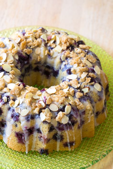 Blueberry Muffin Cake, Breakfast Bundt Cake, Bundt Pan Recipes, Blueberry Bundt, Breakfast Cakes, Blueberry Bundt Cake, Morning Meals, Blueberry Cake Recipes, Easy Brunch Recipes