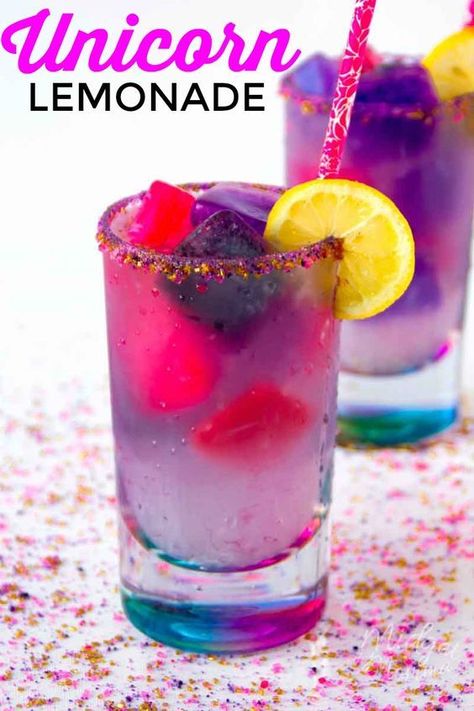 Eau + colorant Unicorn Lemonade, Easy Lemonade Recipe, Minuman Starbucks, Homemade Lemonade Recipes, Ethereal Blue, Perfect Summer Drink, Birthday Drinks, Lemonade Drinks, Kid Drinks