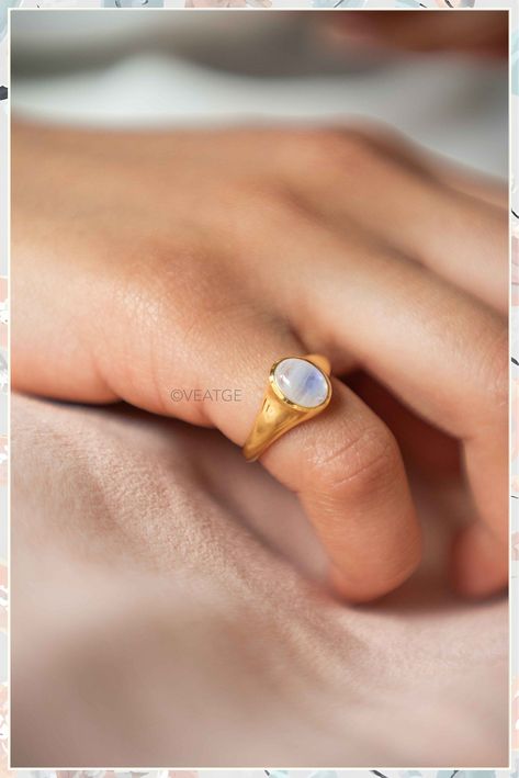 Discover 8 unique ideas for handmade signet rings with expert tips and inspiration in this curated collection. From classic designs to modern twists, find the perfect statement piece for your style. Handcrafted with care, these signet rings are sure to elevate any look. Signet Gemstone Ring, Pinky Signet Ring Women, Minimalist Moonstone Ring, Signet Rings Women Vintage, Pinky Ring Gold, Pinky Rings For Women, Pinkie Ring, Gold Moonstone Ring, Pinky Signet Ring