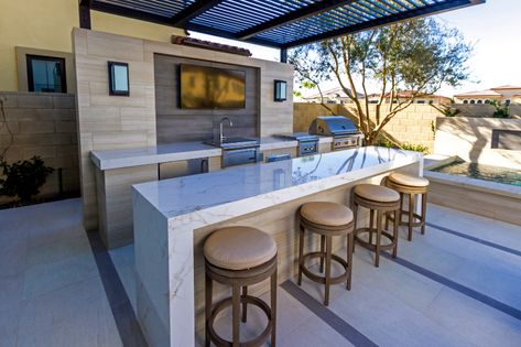 Patio Kitchen Design, Luxury Outdoor Kitchen Design, Modern Outdoor Kitchen Ideas Covered, Outdoor Modern Kitchen Design, U Shape Outdoor Kitchen, Detached Outdoor Kitchen, Outdoor Kitchen With Island Bar, Patio Bbq Area Outdoor Kitchen Design, Modern Outdoor Kitchen Design Ideas