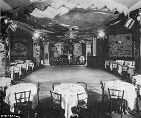 Connie's Inn, pictured, booked jazz acts like Louis Armstrong, Fats Waller, and Fletcher Henderson 1920s Aesthetic, 1920s Speakeasy, 1920s Jazz, Speakeasy Party, Cotton Club, Jazz Club, Jazz Age, Come Undone, Roaring Twenties