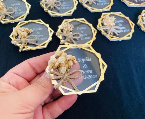 Wedding Favors for Guests, Wedding Favor Magnet, Personalized Wedding Magnet, Wedding Thank You Gift, Magnet Favors, Hexagon Magnet - Etsy Guest Wedding Gifts, Gifts For Wedding Guests, Magnet Favors, Wedding Favours Magnets, Custom Fridge Magnets, Anniversary Favors, Wedding Thank You Gifts, Engagement Favors, Bridesmaid Favors