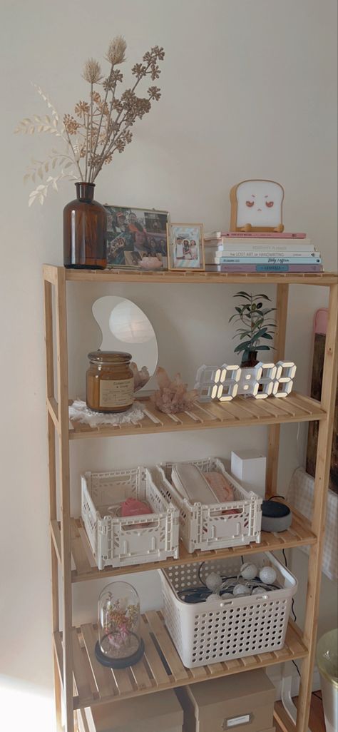 Bedroom Shelf Unit, Shelf Styling Bedroom Aesthetic, Shelving Ideas Bedroom Small Rooms, Bookshelf Bedroom Ideas Small Spaces, Bedroom Wooden Shelves, Shelf Decor Bedroom Aesthetic Wall Shelves, Big Shelf Decor Bedroom Ideas, Aesthetic Wooden Room Decor, Shelving Inspo Bedroom