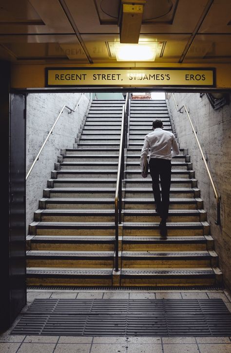 How To Draw Stairs, Walking Up Stairs, 10000 Steps A Day, London People, Free High Resolution Photos, London Pictures, Concrete Building, Free City, London Photos