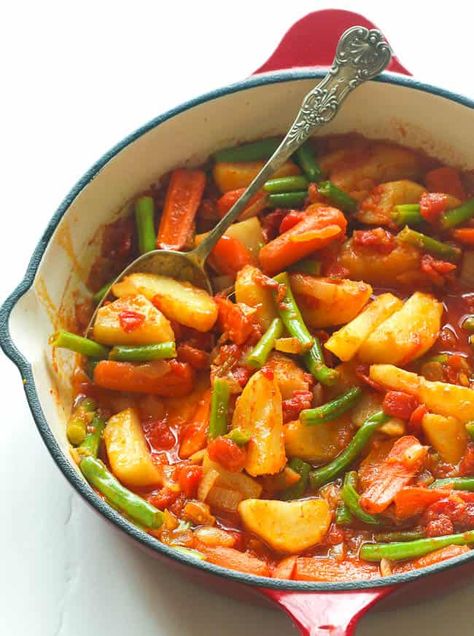 Carrot Stew, Potato Green Bean, Potatoes Green Beans, Canh Chua, Ethiopian Cuisine, African Foods, African Dishes, Ethiopian Food, Vegan Meals