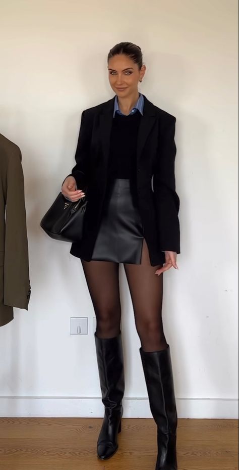 Leather Skirt Business Outfit, Mixer Outfits Women, Black Skirt Outfit For Work Office Style Professional Women, Leather Skirt Office Outfit, Work Outfits Women Office Professional, Leather Skirt Outfit Winter, Bussines Casual Woman, Professional Fits, Black Mini Skirt Outfit