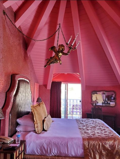 The Madonna Inn, Madonna Inn Aesthetic, Madonna Inn, Madonna Inn Wedding, Pink Champagne Cake, Pink Champagne, Bedroom Inspo, Club House, Dream Room