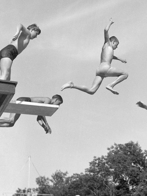 Vintage swimming photo retro summer wall art black and white | Etsy Vintage Summer Pictures, People Swimming, Vintage Swimming, Swimming Pool Family Photoshoot, Swim Team Aesthetic, Old Pool Aesthetic, Old Swimming Pool, Retro Swimmer, Swimming Pool Photography