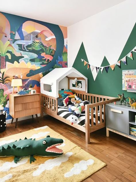 10 Best Kids Room Ideas With Adventure And Traveling Theme Kids Bedroom Themes, Dekoratívne Vence, Room Children, Dekorasi Kamar Tidur, Kids Room Inspiration, 아파트 인테리어, Toddler Bedrooms, Big Boy Room, Design Del Prodotto