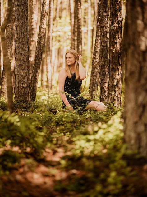 Senior Picture Ideas With Trees, Senior Photo Forest, Woodland Senior Pictures, Enchanted Forest Senior Pictures, Senior Picture Ideas In The Woods, Senior Photos In The Woods, Pine Tree Photoshoot, Senior Pictures In The Woods, Woodsy Senior Pictures