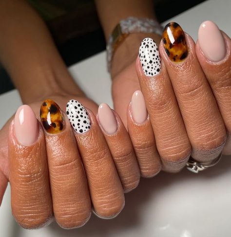 September Gel Nails, Tortie Nails, September Nails Designs, Autumnal Nails, Tortoise Shell Nails, Acrylic Dip Nails, Nail Specialist, Fingernail Art, September Nails