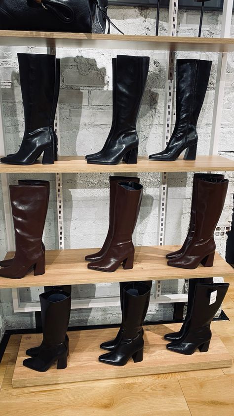 #fall #falloutfitsforwomen #high #boots #heels #black #brown #style #vibes #lifestyle #outfits #life #real #photography #itgirl #bershka #store Boots Heels Black, Bershka Boots, Real Photography, Sixth Form, Shoes Ideas, Brown Style, Boots Heels, Heels Black, Dream Shoes