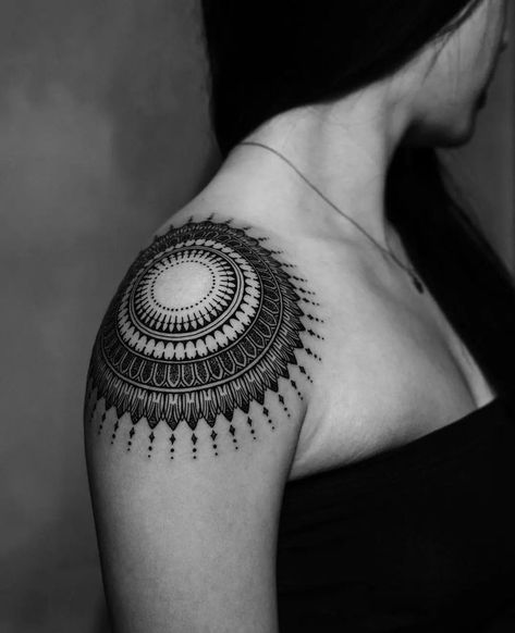 Circle Shoulder Tattoos For Women, Ornamental Circle Tattoo, Symmetrical Shoulder Tattoo, Sequence Tattoo, Round Tattoo Ideas, Mandela Tattoo Design, Rebirth Tattoos, Tattoo For Women Arm, Geometrical Tattoo