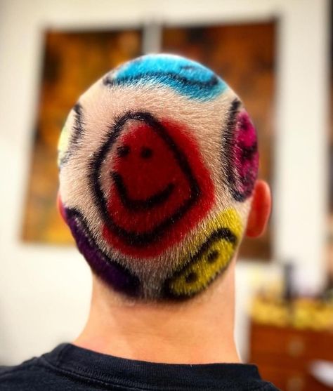 Smiley Face Buzzcut, Cool Hair Designs, Androgynous Haircut, Buzz Cut Hairstyles, Buzzed Hair, Shaved Hair Designs, Shaved Head, Haircut And Color, Buzz Cut