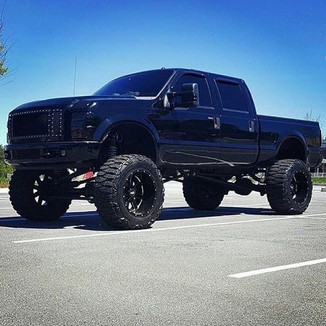 Lifted Dually Trucks, Lifted Ford Truck, Jacked Up Truck, Ford Super Duty Trucks, Big Ford Trucks, Pickup Trucks For Sale, Hot Trucks, Nice Trucks, Trucks Lifted Diesel