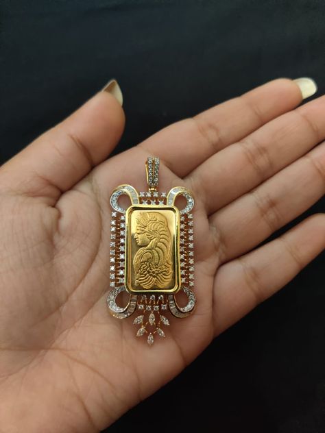 Beautiful customised ginni pendent Gold Coin Pendant Designs, Ginni Ring Designs Gold, Ginni Pendant Design, Ginni Pendant Design Diamond, Ginni Ring, Pendent Set Gold, Jewellery Motifs, Gold Coin Jewelry, Beautiful Jewelry Diamonds