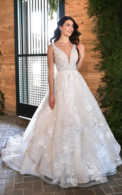 A Line Ballgown Wedding Dress, V Neck Ball Gown Wedding Dress, Wedding Gowns A Line, Layered Wedding Dresses, Wedding Ball Gown, Ballgown Wedding Dress, Wedding Dresses Lace Ballgown, Married Man, Ballgown Wedding