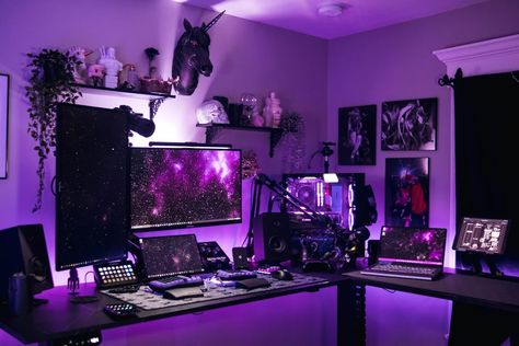 (10) my kinda goth setup?? : battlestations Games Room Inspiration, Gamer Bedroom, Gaming Setup Ideas, Purple Games, Gaming Desk Setup, Gaming Room Ideas, Best Gaming Setup, Dream Setup, Computer Gaming Room