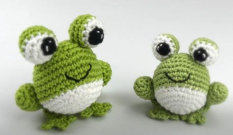 Crochet A Frog, Key Ring Ideas, Frog Eyes, Crochet Pincushion, Frog Toy, Frog Eye, Keychain Backpack, Crochet Frog, Crochet Instructions